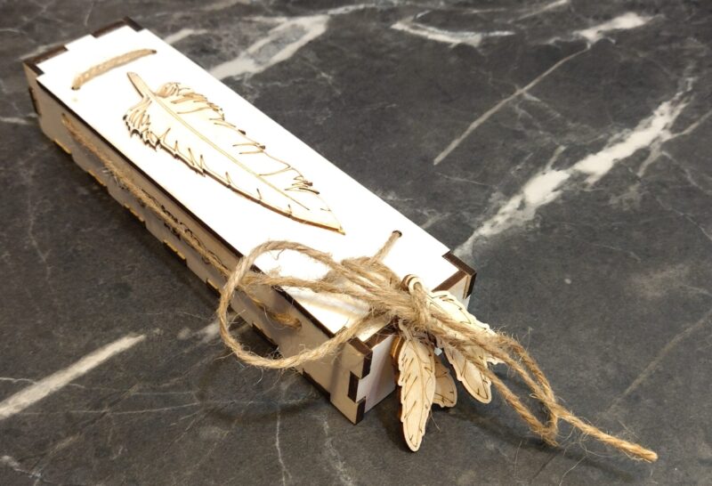 Scatola portapenne in legno